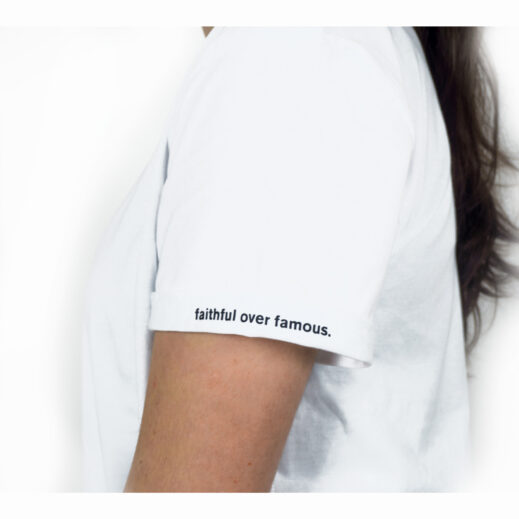 Good-Natured faithful-over-famous Frauenshirt weiß